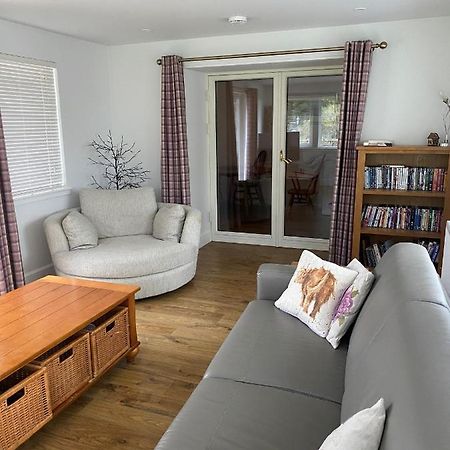 Cosy Cottage In Beautiful Royal Deeside อะบอยน์ ภายนอก รูปภาพ